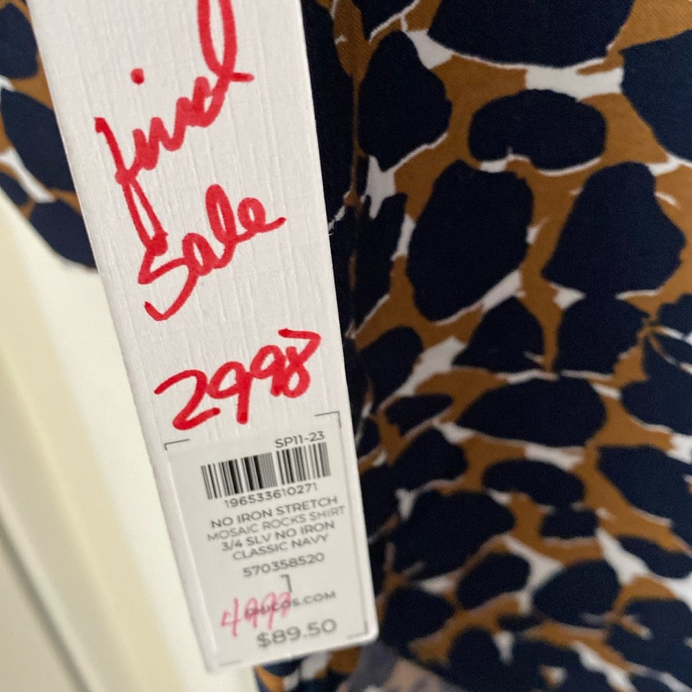 NWT Chico’s top - Picture 9 of 10